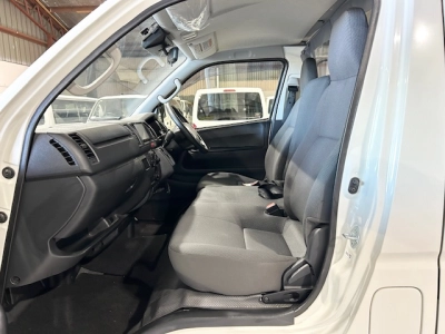 2020 Toyota Hiace = 4WD 4WD = NEW YEAR SALE