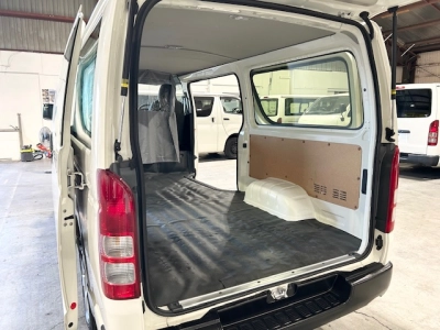 2020 Toyota Hiace = 4WD 4WD = NEW YEAR SALE