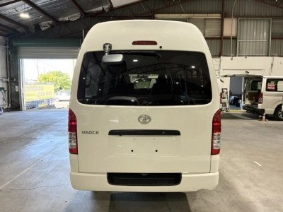 2017 Toyota Hiace =4X4= HIGHROOF ** CAMBELT DONE ** REAR AIRCON