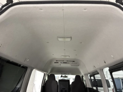 2017 Toyota Hiace =4X4= HIGHROOF ** CAMBELT DONE ** REAR AIRCON