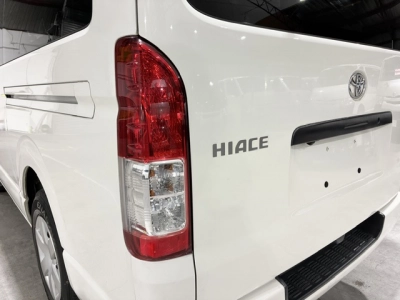 2017 Toyota Hiace =4X4= HIGHROOF ** CAMBELT DONE ** REAR AIRCON