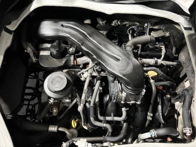 2019 Toyota Hiace $$ 4000 REDUCED $$ -- 6 SEATERS --