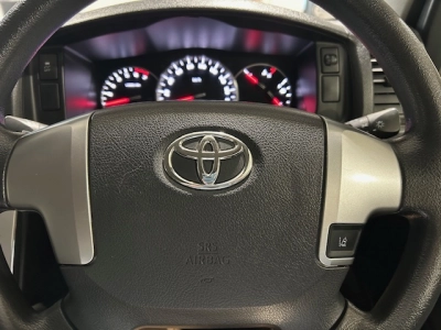 2019 Toyota Hiace $$ 4000 REDUCED $$ -- 6 SEATERS --