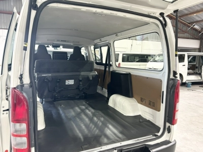 2019 Toyota Hiace =4X4= Rear Aircon = 6/9 Seaters