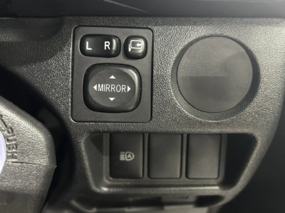 2019 Toyota Hiace =4X4= Rear Aircon = 6/9 Seaters