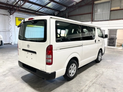 2018 Toyota Hiace LWB **6 seaters** 