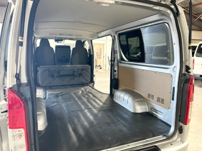 2020 Toyota Hiace GL PACKAGE =4X4= FULL OPTION 