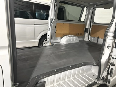 2018 Toyota Hiace =4X4= $1000 DISCOUNTED for Fuel