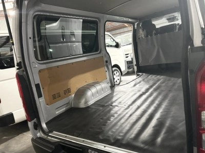 2018 Toyota Hiace =4X4= $1000 DISCOUNTED for Fuel