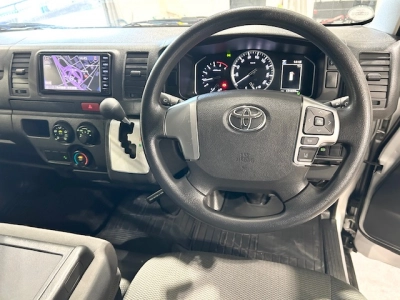 2021 Toyota Hiace Facelift Model 4X4 4X4 4X4 =ROOFRACK=