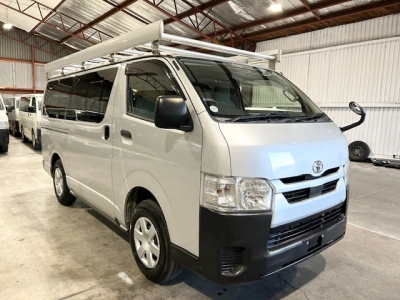 2021 Toyota Hiace Facelift Model 4X4 4X4 4X4 =ROOFRACK=