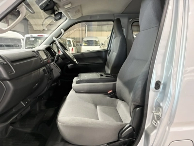 2018 Toyota Hiace GLPACKAGE =2WD= DUAL AIRBAGS / 6 SEATER