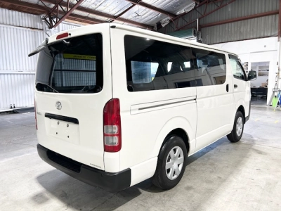 2019 Toyota Hiace =4x4= Dual Airbags - Parking Sensors 