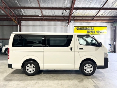 2019 Toyota Hiace =4x4= Dual Airbags - Parking Sensors 