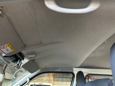 2019 Toyota Hiace =4x4= Dual Airbags - Parking Sensors 