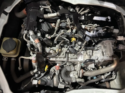 2019 Toyota Hiace =4x4= Dual Airbags - Parking Sensors 