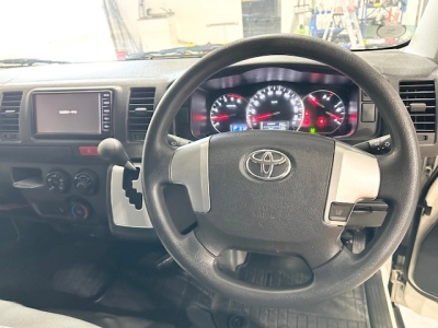 2019 Toyota Hiace =4x4= Dual Airbags - Parking Sensors 