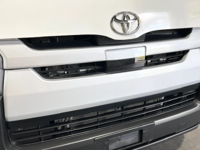2019 Toyota Hiace =4x4= Dual Airbags - Parking Sensors 