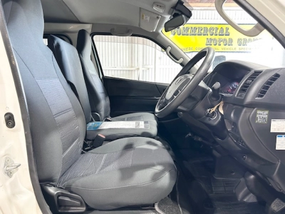 2019 Toyota Hiace =4x4= Dual Airbags - Parking Sensors 