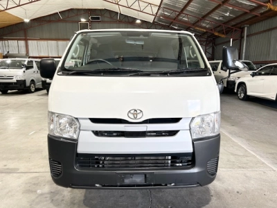 2019 Toyota Hiace =4x4= Dual Airbags - Parking Sensors 