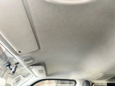 2017 Toyota Hiace 3L Diesel 6 Seaters