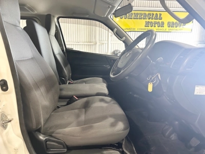 2017 Toyota Hiace 3L Diesel 6 Seaters
