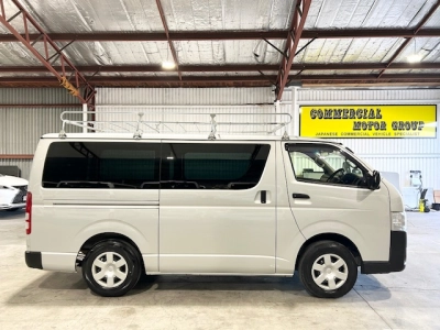 2018 Toyota Hiace 4WD * FREE ROOF RACK * 