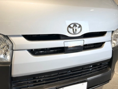 2018 Toyota Hiace 4WD * FREE ROOF RACK * 