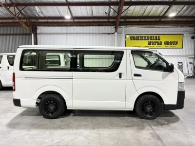 2017 Toyota Hiace ** 3L** =2wd= MID YEAR SUPER SALE