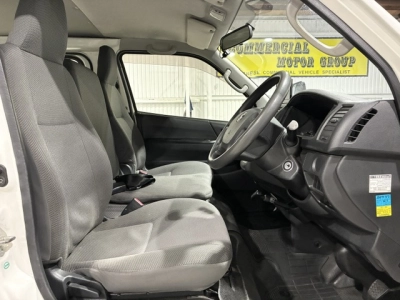 2017 Toyota Hiace ** 3L** =2wd= MID YEAR SUPER SALE