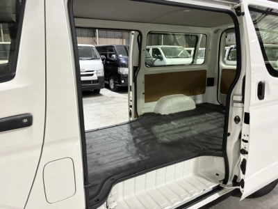 2017 Toyota Hiace ** 3L** =2wd= MID YEAR SUPER SALE