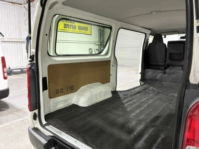2017 Toyota Hiace ** 3L** =2wd= MID YEAR SUPER SALE