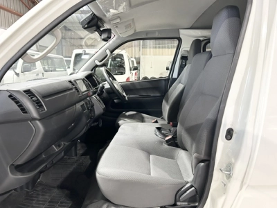 2018 Toyota Hiace =2WD= Free Mag Wheels 