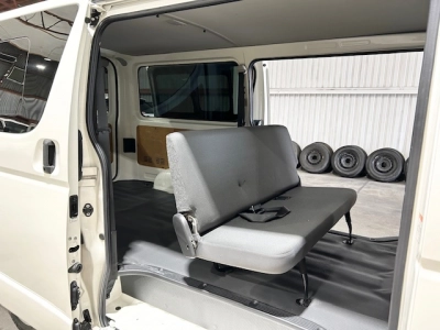 2022 Toyota Hiace Facelift = 4X4 = 6 Seaters