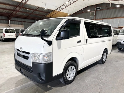 2022 Toyota Hiace Facelift = 4X4 = 6 Seaters