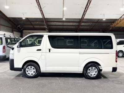 2022 Toyota Hiace Facelift = 4X4 = 6 Seaters
