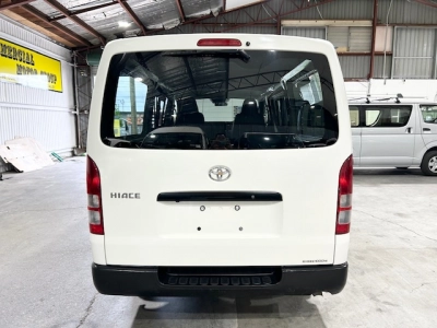 2022 Toyota Hiace Facelift = 4X4 = 6 Seaters