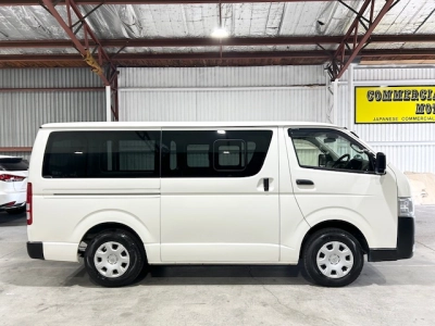 2022 Toyota Hiace Facelift = 4X4 = 6 Seaters