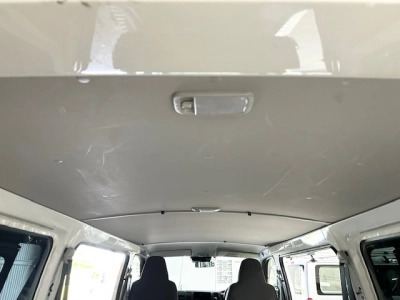 2022 Toyota Hiace Facelift = 4X4 = 6 Seaters