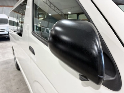 2020 Toyota Hiace = 4X4 = REAR AIRCON / 6 SEATER !!