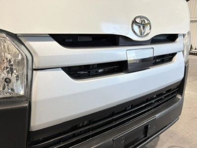 2020 Toyota Hiace = 4X4 = REAR AIRCON / 6 SEATER !!