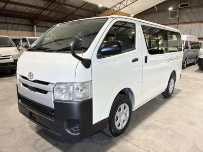 2020 Toyota Hiace = 4X4 = REAR AIRCON / 6 SEATER !!
