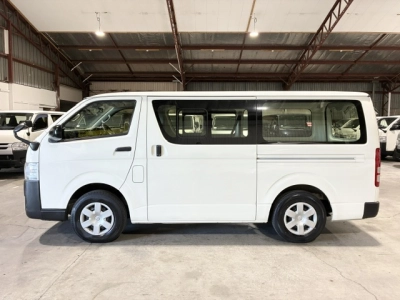 2020 Toyota Hiace = 4X4 = REAR AIRCON / 6 SEATER !!