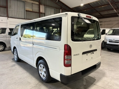 2020 Toyota Hiace = 4X4 = REAR AIRCON / 6 SEATER !!