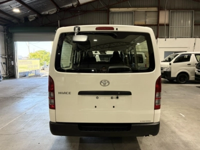 2020 Toyota Hiace = 4X4 = REAR AIRCON / 6 SEATER !!
