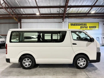 2020 Toyota Hiace = 4X4 = REAR AIRCON / 6 SEATER !!