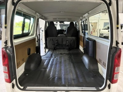 2020 Toyota Hiace = 4X4 = REAR AIRCON / 6 SEATER !!