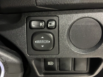 2020 Toyota Hiace = 4X4 = REAR AIRCON / 6 SEATER !!