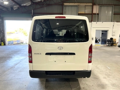 2020 Toyota Hiace ==FULL TIME 4WD== 2.8L DIESEL