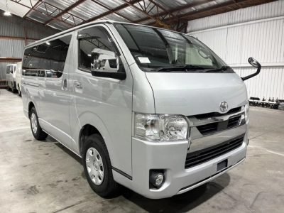 2021 Toyota Hiace 4X4 FACELIFT MODEL **SUPER GL** 5 SEATER with REAR AIRCON!!